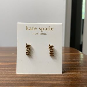 NWOT Kate spade “Mrs” stud earrings gold.